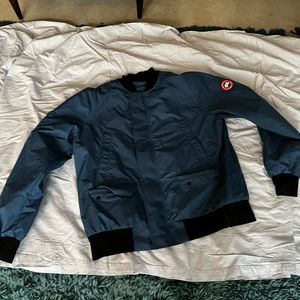 Canada goose bomber in blue, authentic, perfect condition, XL regular fit